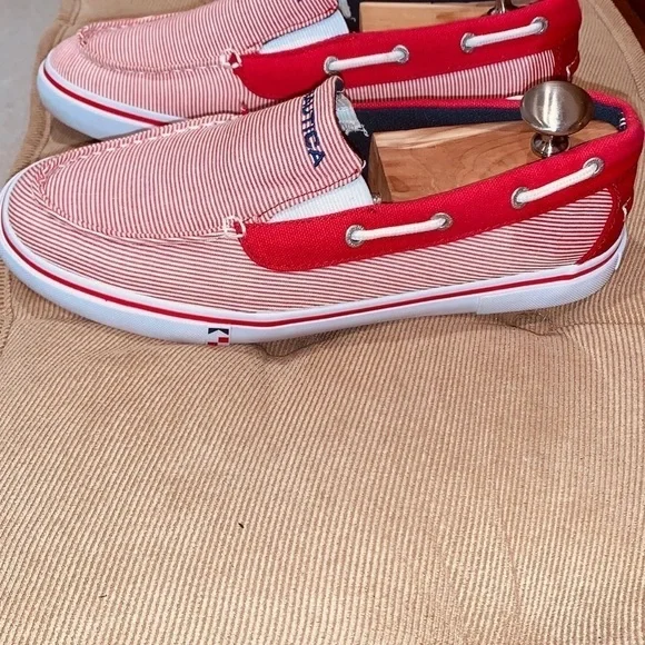 Nautica Premium Skipper Boat Shoes. - Picture 2 of 10